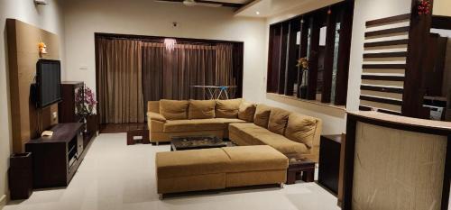 Adyar Appartement | The Dsilva's