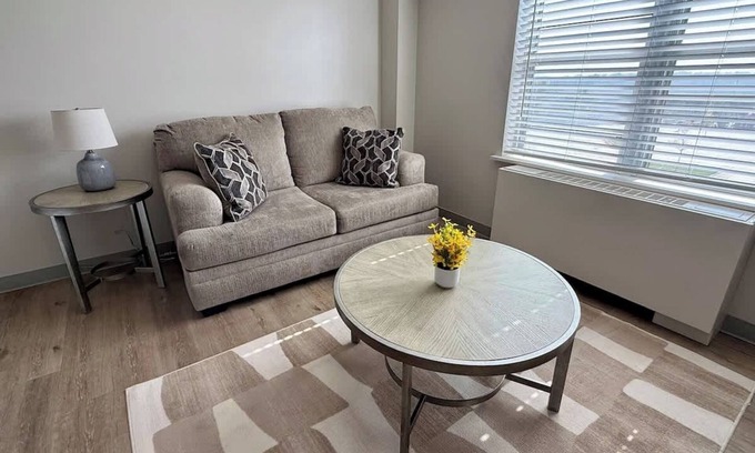 North Central Omaha Appartement | The Dundee at Modern Heights