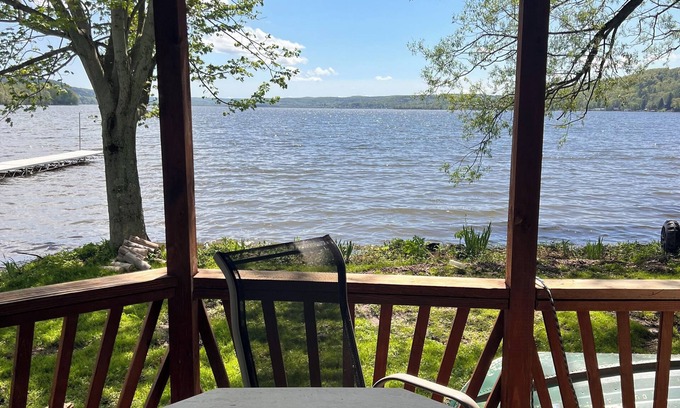 Richfield Springs Cabine | The Eagles Nest A Charming 3-bedroom cabin on Lake Canadarago with WiFi and AC