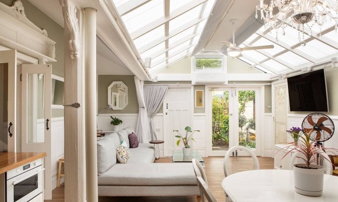 Redfern Maison | The East-Redfern Mansion on Chelsea