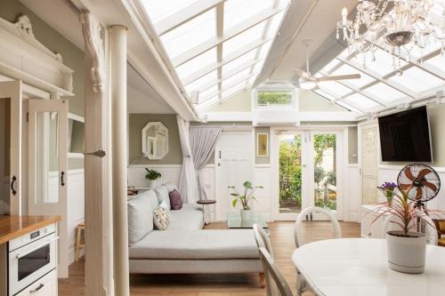 Redfern Maison | The East-Redfern Mansion on Chelsea