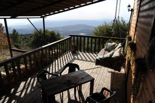 Shefer Cabine | The Edge Of The Village - Shefer