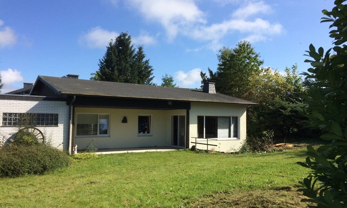 Daleiden Maison | L'EIFEL LANDHAUS Daleiden - paix, nature et soirées romantiques avec cheminée 4000m²