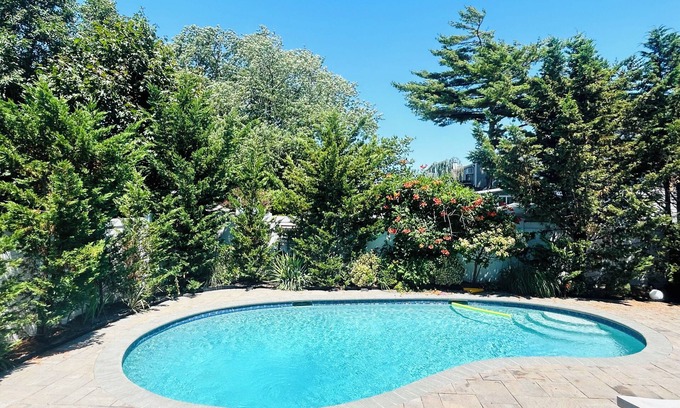 Oceanside Maison | The Endless Summer House Only 10 Mins Drive to Long Beach! Heated saltwater Pool