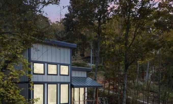 Wildwood Maison | The Evergreen Treehouse with Winter Views!
