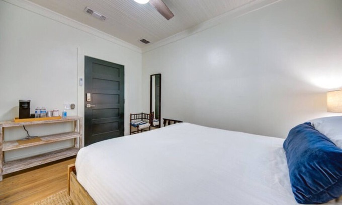 Warrenton Appartement | The Extraordinary Room Four