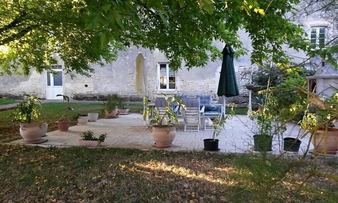 Prisse-la-Charriere Lit Et Petit-Déjeuner | LA FERME DE CONTREMARCHE
