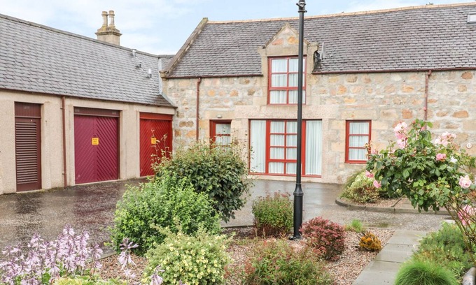 Aberlour Cottage | La Ferme Steading, ABERLOUR