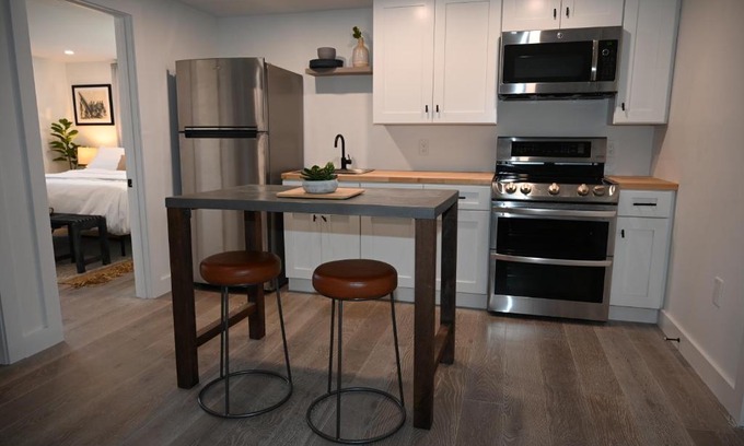 York Harbor Appartement | The Ferncroft Bungalow at York Beach w' Concierge
