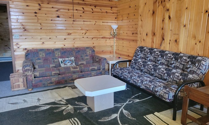 Onamia Maison | The Fish Nest Chatueau Centrally Located in Onamia ATV/SLED Mille Lacs Lake Fish