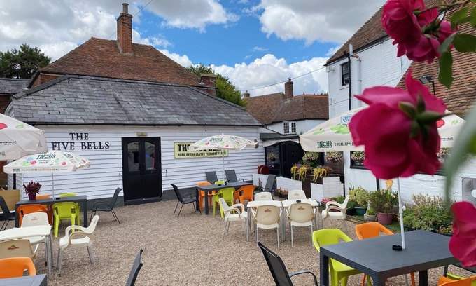 Ham Hôtel | The Five Bells