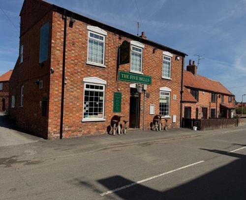 Claypole Maison | The Five Bells Inn Accommodation