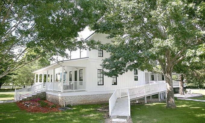 Round Top Maison | The Frenchie