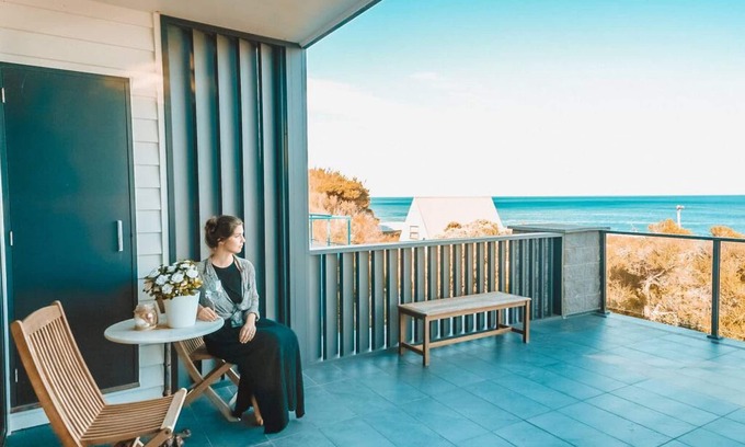Skenes Creek Maison | The Gallery Bass Dreaming - Absolute Ocean Views - Free Wifi