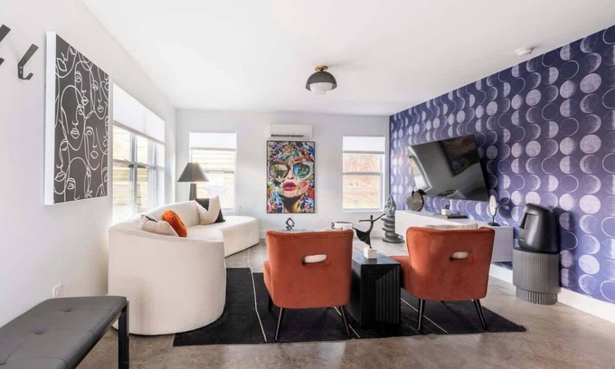 Ithaca Maison | The Gallery House- Hot Tub and Designer Home