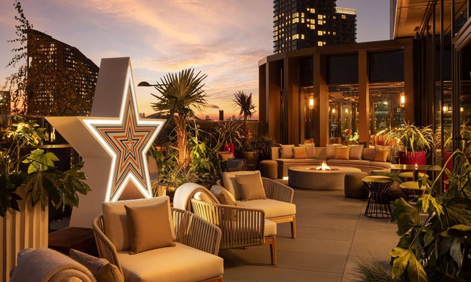 Stratford Hôtel | The Gantry London, Curio Collection by Hilton