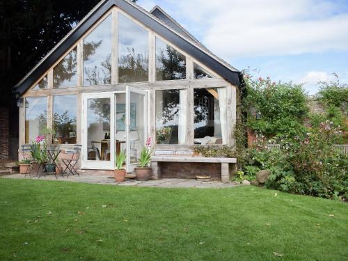 Marbury Maison | The Garden Retreat