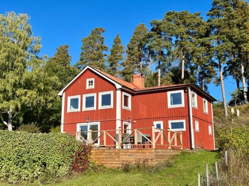 Vreta Kloster Maison | The Gardeners House, Lake View & Sauna