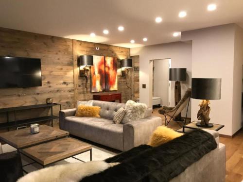 Chermignon Appartement | The Gardens at Palm Springs by Mrs Miggins