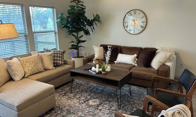 Grandview Maison | The Gathering Grove 6Bdrm/3King 3.5Bath-sleeps20+