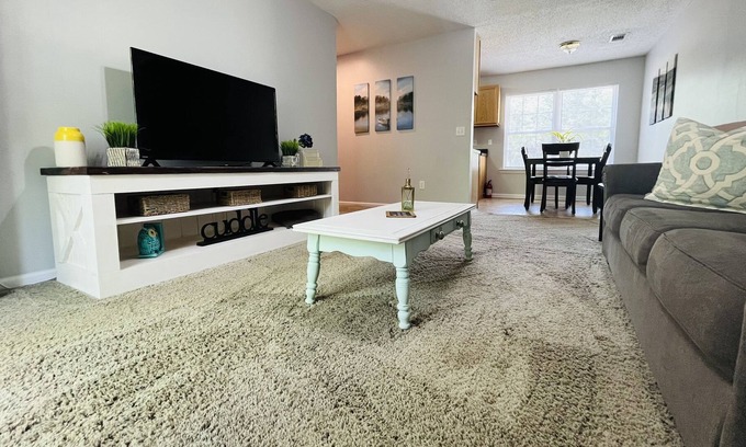 Waresboro Appartement | The Getaway (duplex unit) $1,500 monthly stay