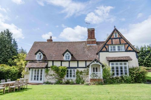 Evesham Maison | The Gingerbread House