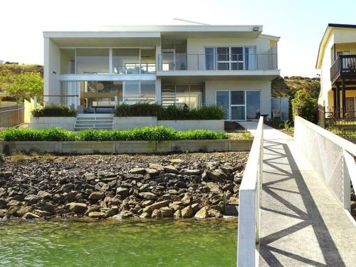 Port Vincent Maison | The Glass House