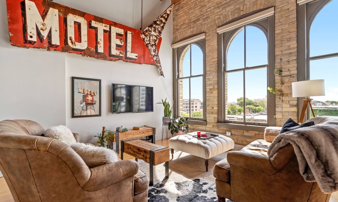 Fifth Ward Appartement | "The Goatel" apt w/ free parking & workout rm