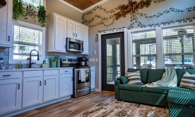 Tracy City Cabine | The Good Old Days at The Retreat at Deer Lick Falls Phase II