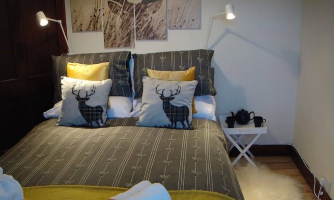 Grantown-on-Spey Appartement | The Granary in The Square in the heart of the town
