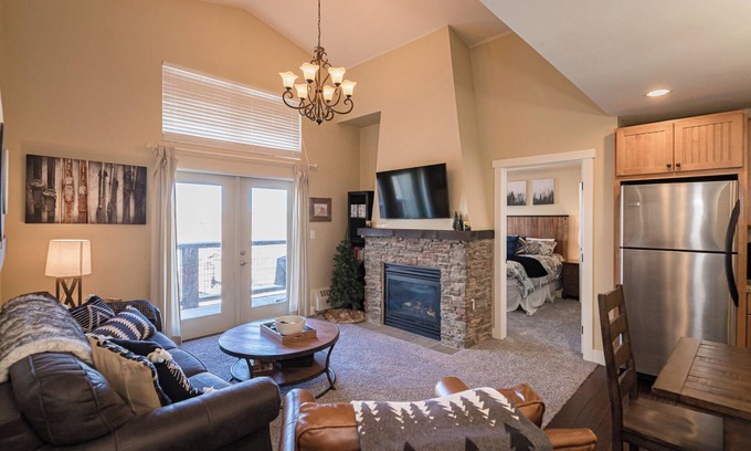 Silvercreek Copropriété | The Granby Mountain Getaway - Where Adventure Meets Relaxation