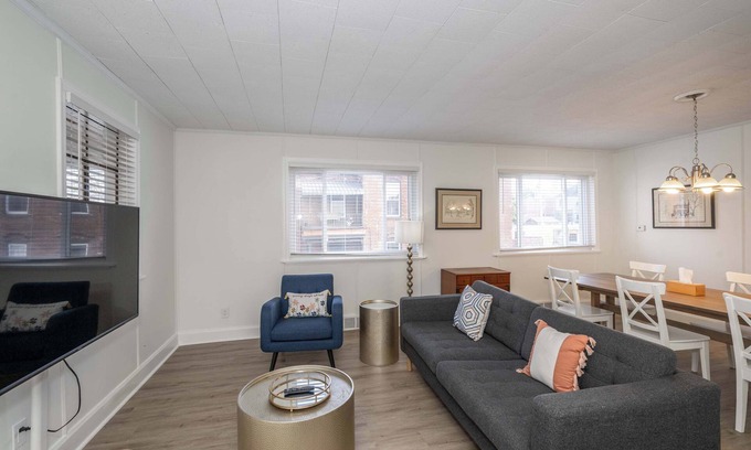 Ludlow Appartement | The Grand Elm Suite 1 – Sleeps 4