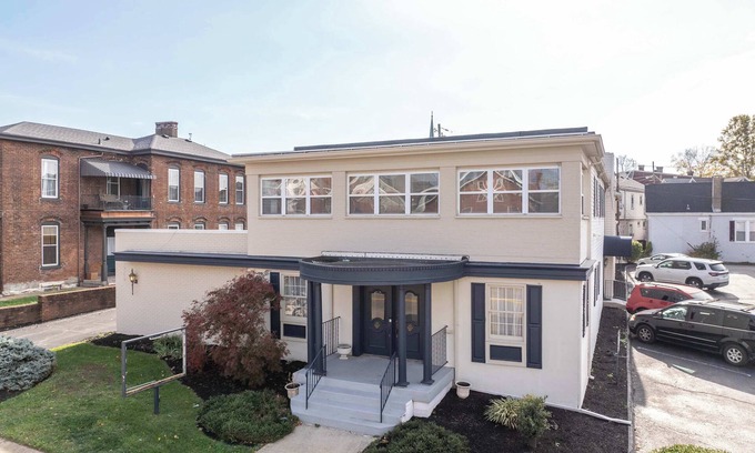 Ludlow Appartement | The Grand Elm Suites