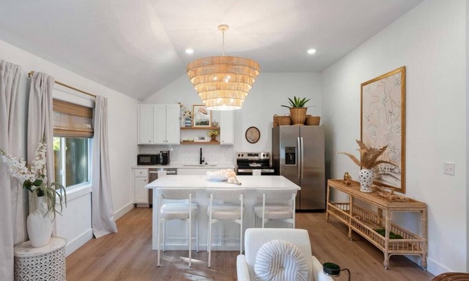 West Ashley Maison | The Grand Villa 10 mins from Downtown Charleston