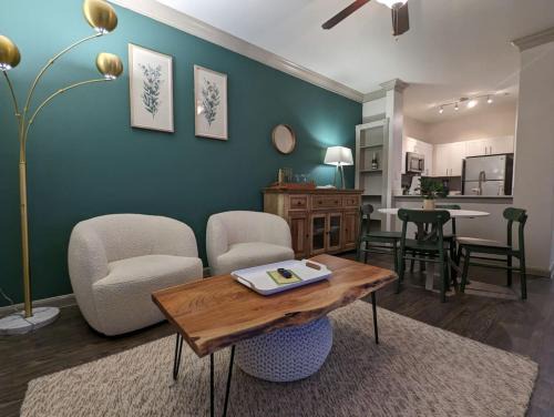 Nassau Bay Appartement | The Green Room 2 - 1BD 1BA near NASA JSC