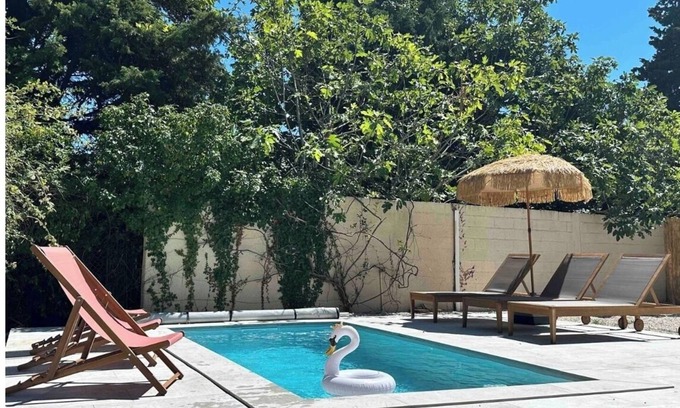 Nyls Villa | La guinguette sous les mûriers