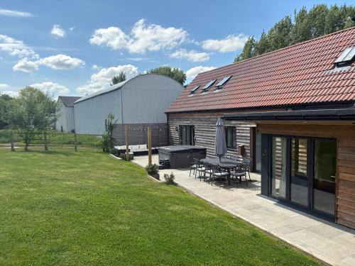 Sherborne Maison | The Gully
