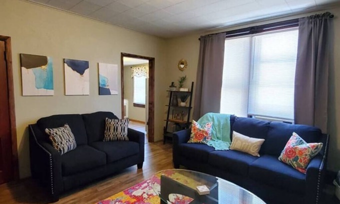 Guthrie Maison | The Harrison House // Pets Welcome // WIFI