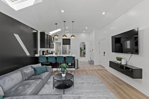 Tri-Taylor Appartement | The Haven, Great Location near Downtown, Medical District and United Center