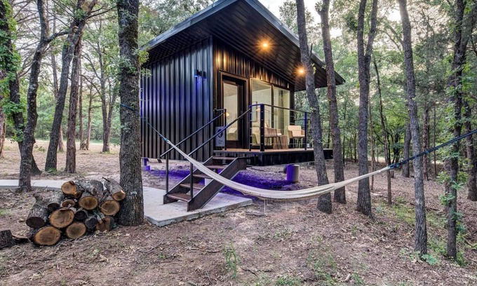 Alvord Cabine | The Hawk’s Nest |Peaceful Tiny Cabin w/Pickleball