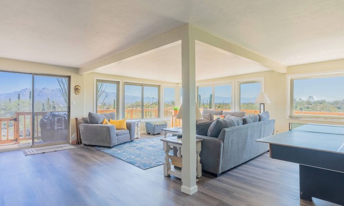 Tucson Maison | The heart of the desert with amazing views and hiking trails right outside!