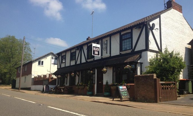 Heath and Reach Hôtel | The Heath Inn