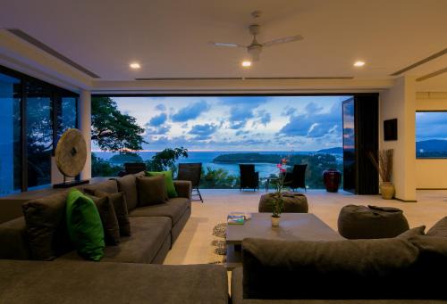 Karon Appartement | The Heights Penthouse A5 3Bedrooms Seaview near Kata Beach