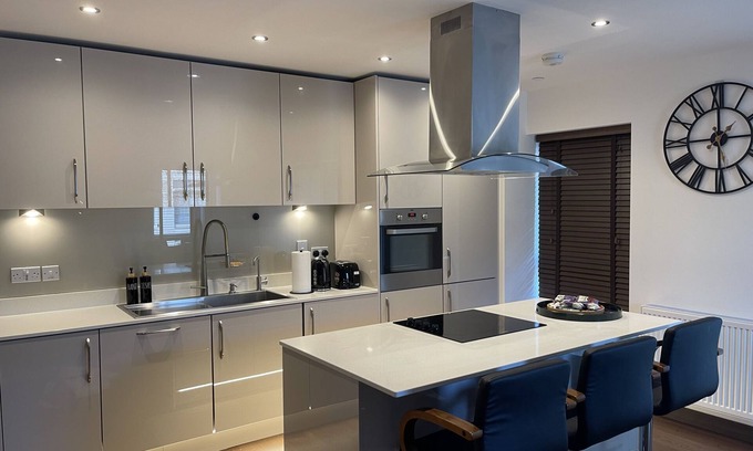 Harlow Appartement | Appartement-Salle de bain-Exécutif-Balcon-city view-private parking