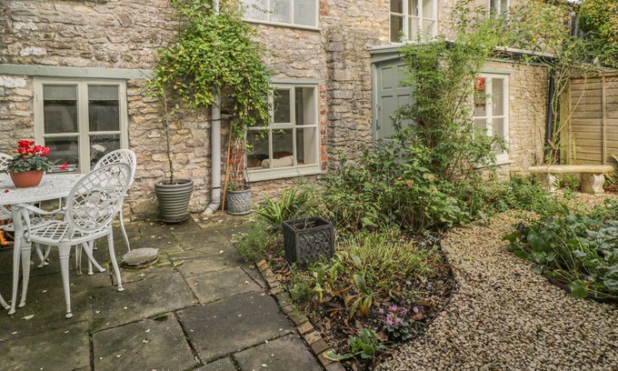 Nunney Cottage | THE HERMITAGE, conviviale et familiale, avec feu ouvert à Nunney, Ref 9248