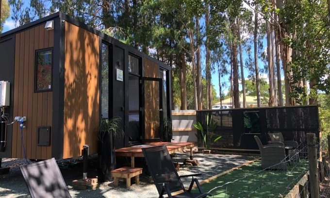 Redwood Valley Maison | The Hide Away Cabin by Tiny Away