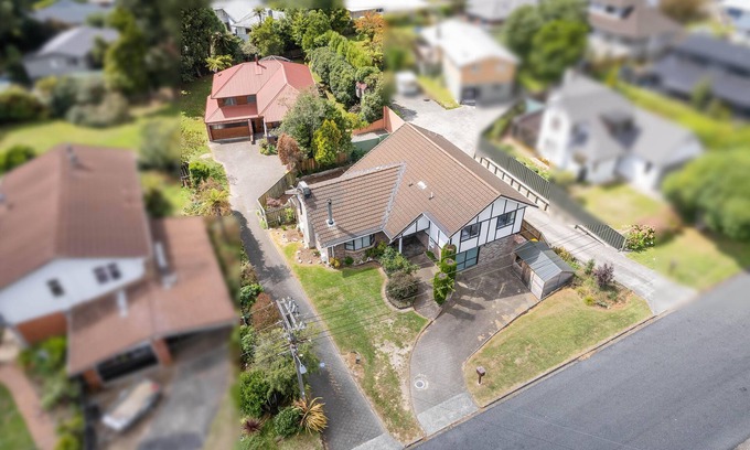 Lynmore Maison | The Hiltons Summary: