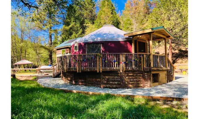 Days Creek Maison | THE HIPPIE SHACK YURT&Tiny house @ PACHAMAMA FARM
