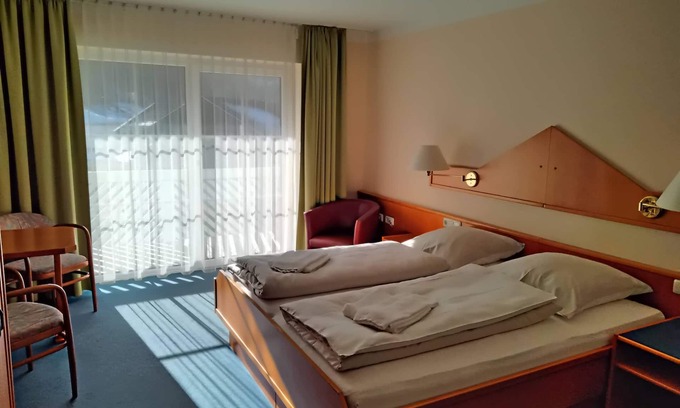 Hohenaschau im Chiemgau Appartement | The historic Haus zur Burg invites you: Apartment ciao-aschau Julia