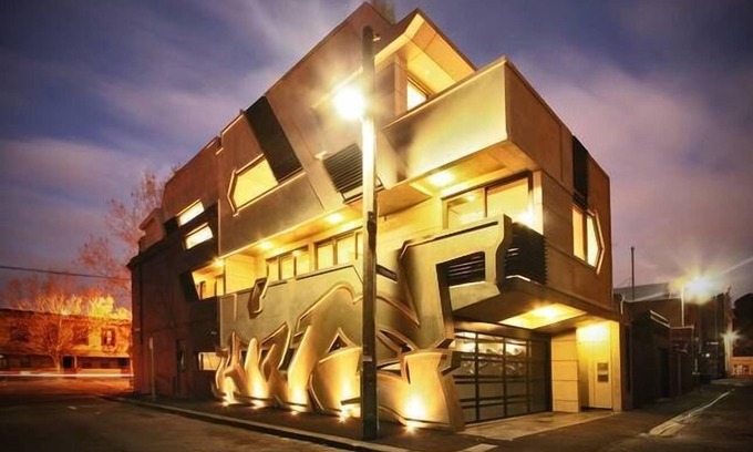 Carlton Appartement | The Hive Graffiti Apartments